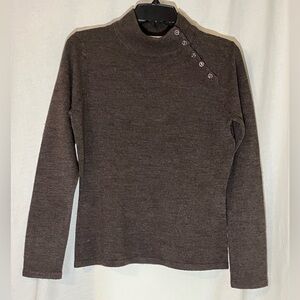Brown fine gauge knit sweater with button up shoulder detail